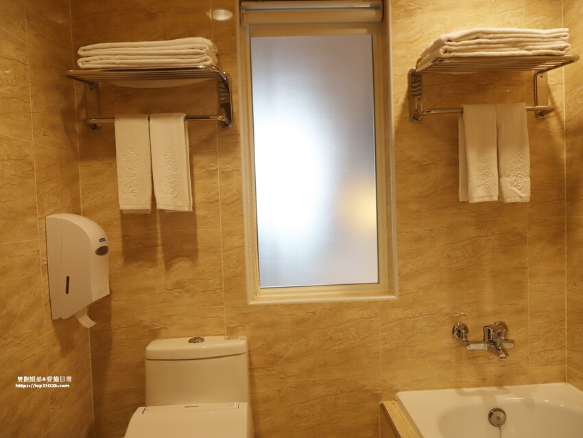 高雄住宿優質選擇 康橋商旅光榮碼頭館 早餐消夜點心 旅途精神糧食