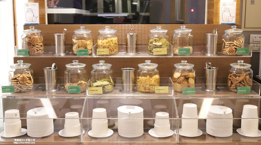 高雄住宿優質選擇 康橋商旅光榮碼頭館 早餐消夜點心 旅途精神糧食