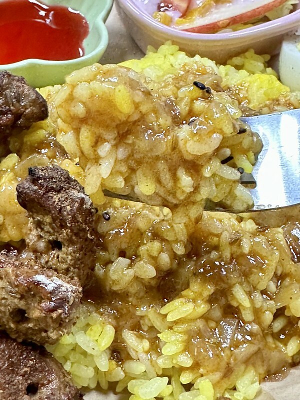 【台灣，基隆市，中正區】基隆唯一獲清真認證餐廳～巴基斯坦廚房(真愛咖哩Moiz Ali) ；同場加映「鯨鯊共游