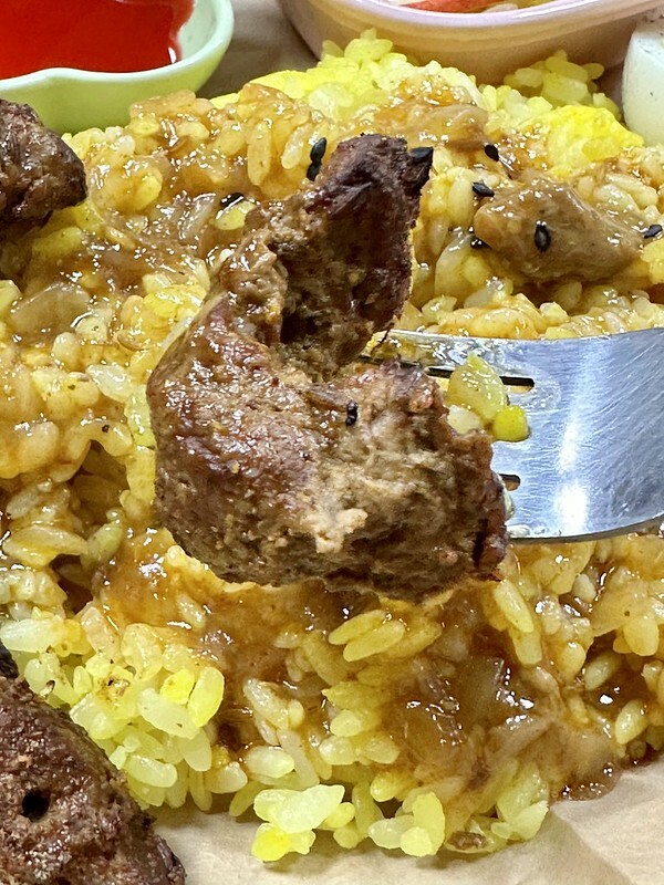 【台灣，基隆市，中正區】基隆唯一獲清真認證餐廳～巴基斯坦廚房(真愛咖哩Moiz Ali) ；同場加映「鯨鯊共游