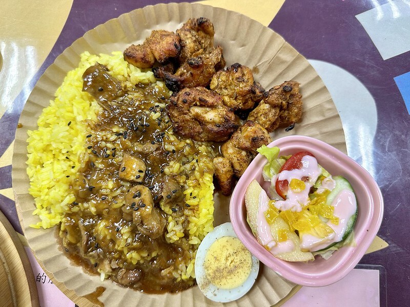 【台灣，基隆市，中正區】基隆唯一獲清真認證餐廳～巴基斯坦廚房(真愛咖哩Moiz Ali) ；同場加映「鯨鯊共游