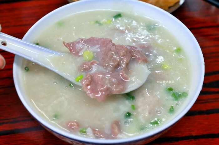 員林爌肉飯推薦｜員林阿政爌肉燒肉飯，隱藏員水路榕樹下小吃推薦爌肉.燒肉.排骨還有自家炒辣也是絕配！