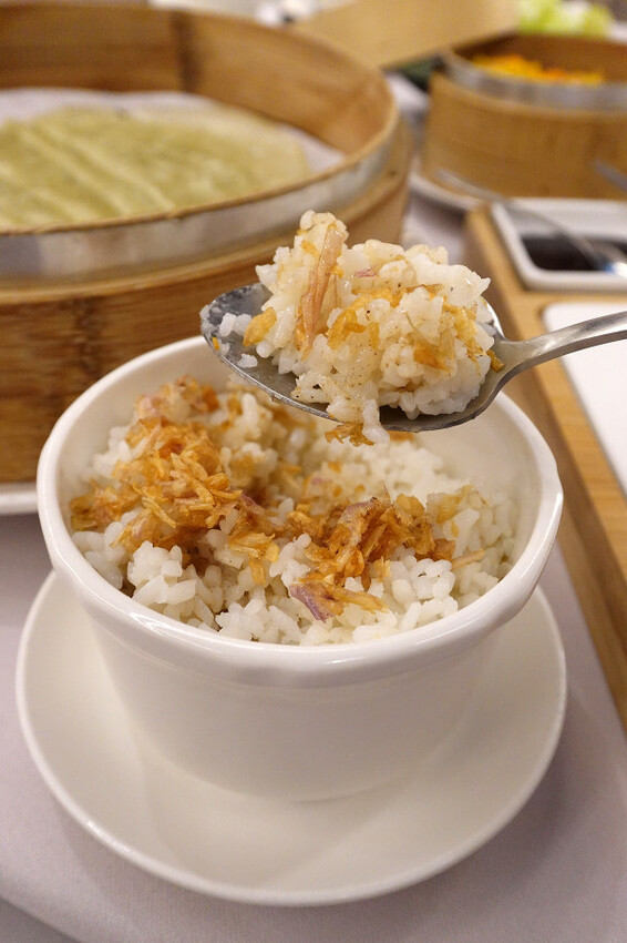 桃園市桃園區全台最美烤鴨餐廳-晶粵軒烤鴨餐廳桃園店，桃園裝潢美、餐點精緻，品粵軒烤鴨套餐，家庭聚會、商務宴客首選