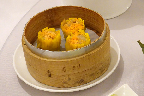 桃園市桃園區全台最美烤鴨餐廳-晶粵軒烤鴨餐廳桃園店，桃園裝潢美、餐點精緻，品粵軒烤鴨套餐，家庭聚會、商務宴客首選