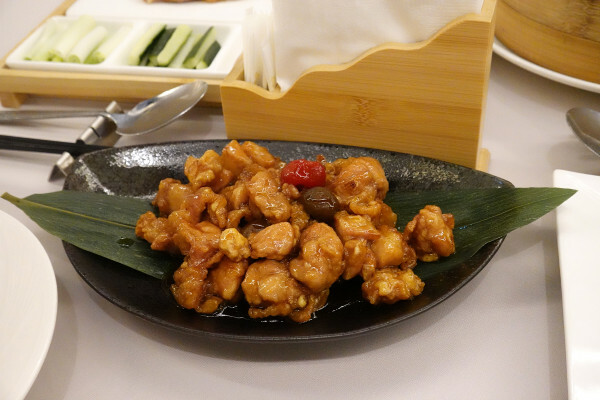 桃園市桃園區全台最美烤鴨餐廳-晶粵軒烤鴨餐廳桃園店，桃園裝潢美、餐點精緻，品粵軒烤鴨套餐，家庭聚會、商務宴客首選