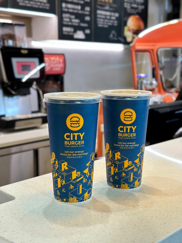 [台中中區]City Burger Café 城市漢堡｜台中最美的城市咖啡旗艦店插旗臺中火車站鐵鹿大街B8櫃位｜內附菜單 - 萍姐愛分享