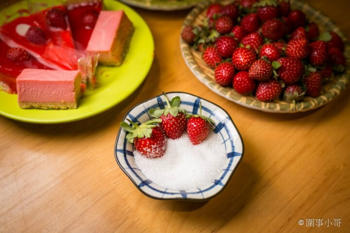 中壢拉麵吃到飽-山禾堂草莓祭正式登場！產地新鮮直送的草莓還有各式各樣的拉麵讓同學們吃個過癮！看是想吃香菜拉麵還是皮蛋拉麵都有喔喔喔！（邀約 @圍事小哥的幸福相框