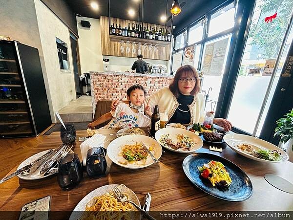 【新竹美食週記】LEE’S Dream 餐酒館,香草蜂蜜熱烤