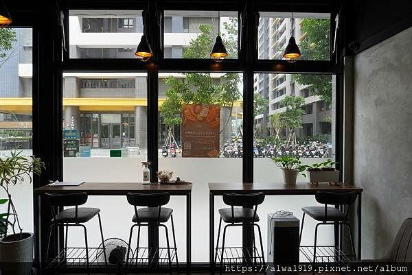 【新竹美食週記】LEE’S Dream 餐酒館,香草蜂蜜熱烤