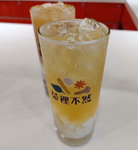 茶裡不然＿辛香奶茶專門。辛香料入茶展現獨特風味/新上市杏辛滿