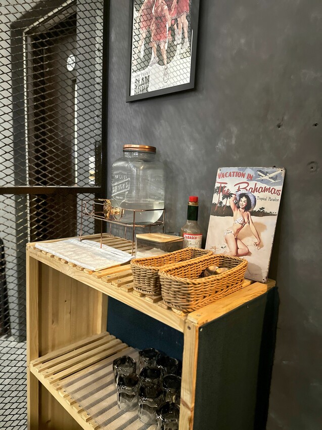 [台中西區] 絆 LimJiuLa 小酒館｜外面吃不到的私房料理｜寵物友善｜必點大人硬布丁｜開到凌晨1點餐酒館｜內附菜單 - 萍姐愛分享