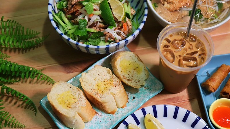 台中南屯 |素食 南屯老街裡的 -柯 越南素食河粉 -越南涼拌米線必點!別忘了擠檸檬喔
