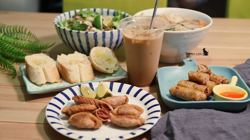 台中南屯 |素食 南屯老街裡的 -柯 越南素食河粉 -越南涼拌米線必點!別忘了擠檸檬喔