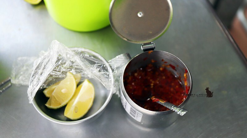 台中南屯 |素食 南屯老街裡的 -柯 越南素食河粉 -越南涼拌米線必點!別忘了擠檸檬喔