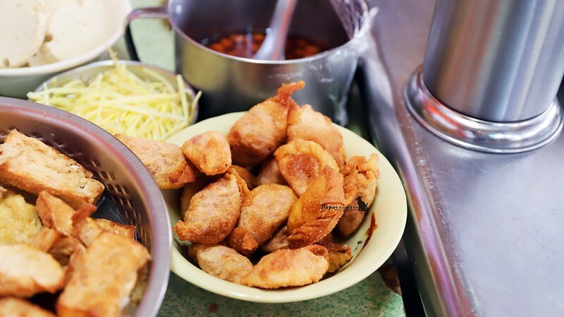 台中南屯 |素食 南屯老街裡的 -柯 越南素食河粉 -越南涼拌米線必點!別忘了擠檸檬喔