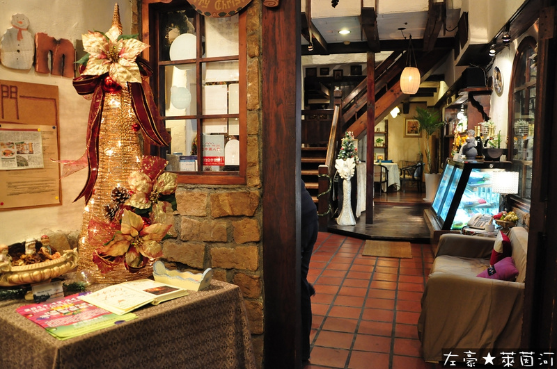 [食記] 高雄。新興區 萊茵河法式餐廳 (古堡建築與風格)