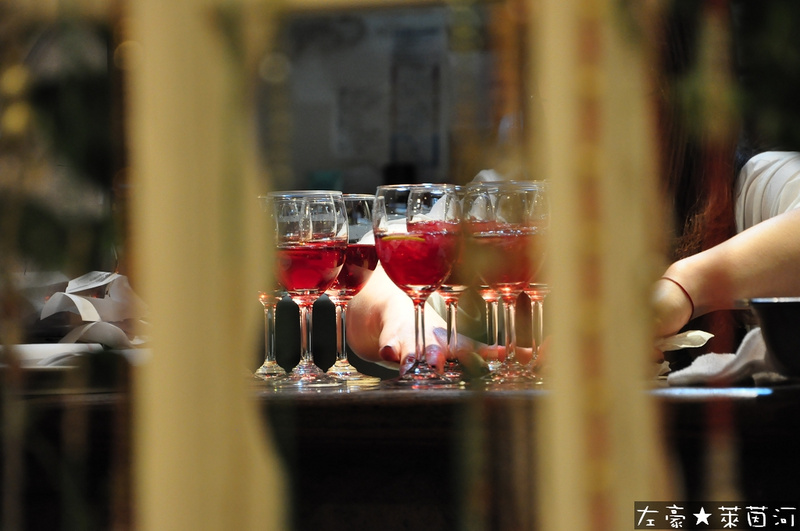 [食記] 高雄。新興區 萊茵河法式餐廳 (古堡建築與風格)