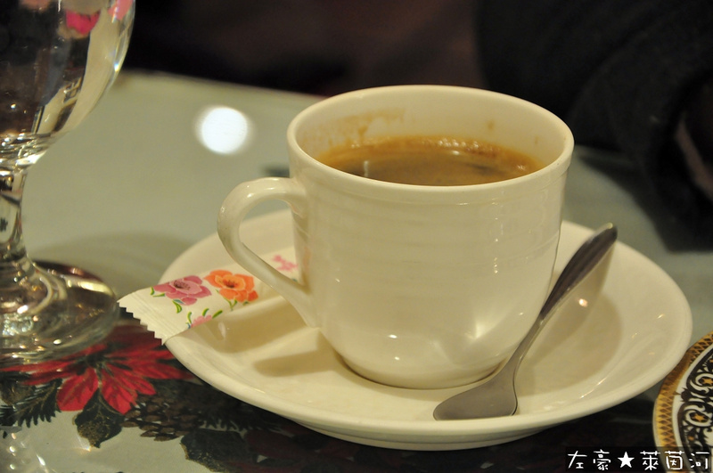 [食記] 高雄。新興區 萊茵河法式餐廳 (古堡建築與風格)