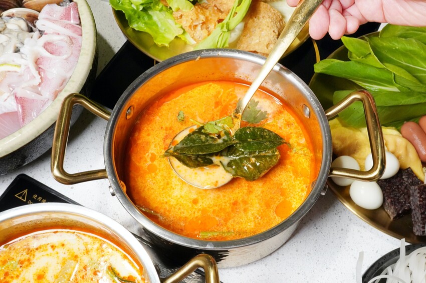 一個人也能輕鬆享用泰式火鍋！7種南洋湯底口味，還有豐富野菜吧、飲料與泰國明果冰淇淋吃到飽！來店出示文章打9折再送蝦餅！