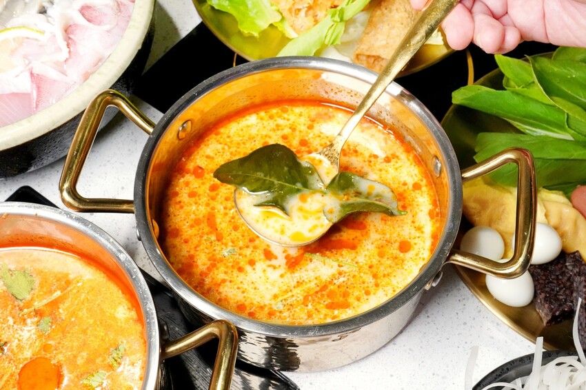 一個人也能輕鬆享用泰式火鍋！7種南洋湯底口味，還有豐富野菜吧、飲料與泰國明果冰淇淋吃到飽！來店出示文章打9折再送蝦餅！