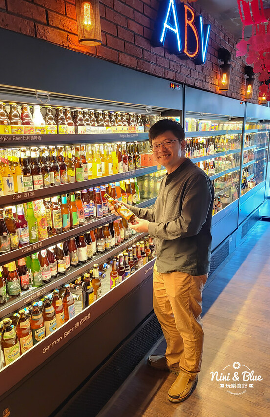 台中早午餐推薦，早午餐均一價319元，還有全台唯一700款精釀啤酒長廊