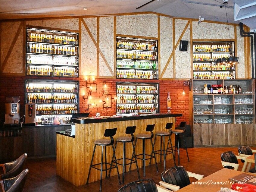 ABV地中海餐酒館台中概念店|台中厲害餐酒館推薦,全台唯一700款精釀啤酒廊道,不限用餐時間