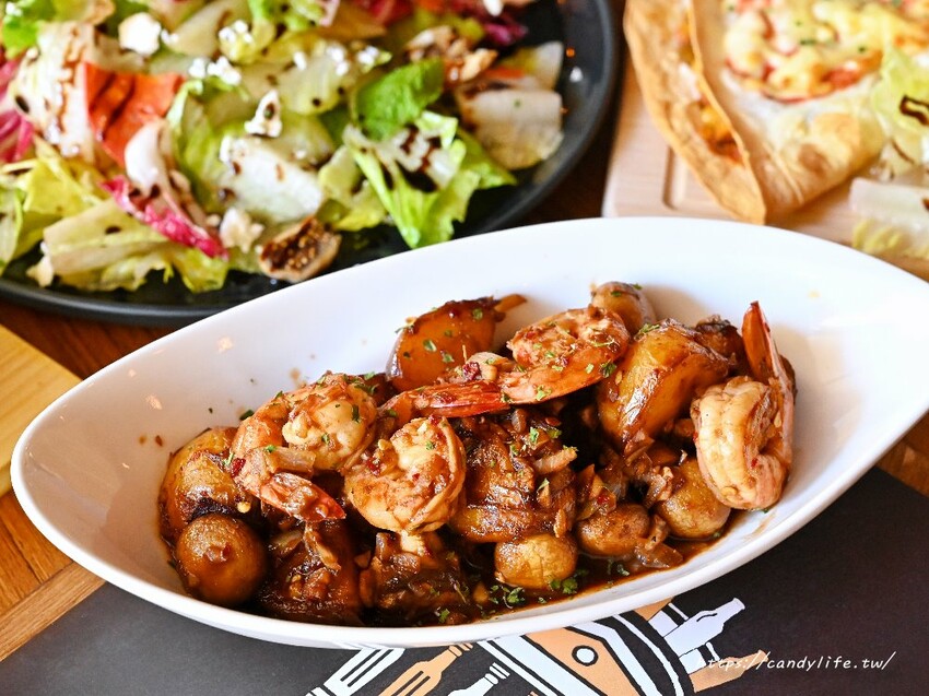 ABV地中海餐酒館台中概念店|台中厲害餐酒館推薦,全台唯一700款精釀啤酒廊道,不限用餐時間