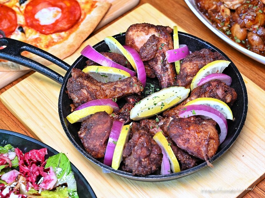 ABV地中海餐酒館台中概念店|台中厲害餐酒館推薦,全台唯一700款精釀啤酒廊道,不限用餐時間