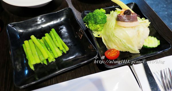 著火的牛阿根廷烤肉：大口吃肉，桌邊現切..    吃飽飽才准離開!!!   ..著火的牛阿根廷烤肉~
