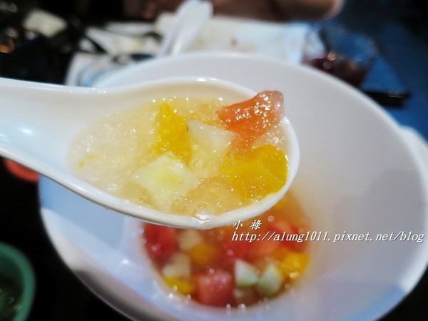 著火的牛阿根廷烤肉：大口吃肉，桌邊現切..    吃飽飽才准離開!!!   ..著火的牛阿根廷烤肉~