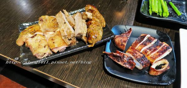 著火的牛阿根廷烤肉：大口吃肉，桌邊現切..    吃飽飽才准離開!!!   ..著火的牛阿根廷烤肉~