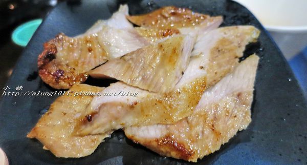 著火的牛阿根廷烤肉：大口吃肉，桌邊現切..    吃飽飽才准離開!!!   ..著火的牛阿根廷烤肉~