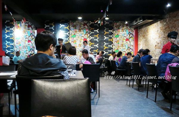 著火的牛阿根廷烤肉：大口吃肉，桌邊現切..    吃飽飽才准離開!!!   ..著火的牛阿根廷烤肉~