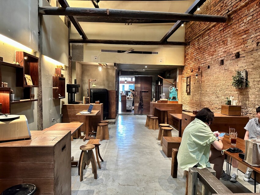 St. 10 街頭薏仁l台南正興街老屋咖啡廳/薏仁搭咖啡迸出新滋味 - 進食的巨鼠