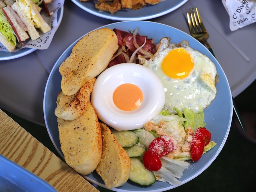 再吃兩口早午餐l台南必吃粉漿蛋餅/餐點多達百種選擇的平價早午餐店/近台南嘉南藥理大學.奇美博物館 - 進食的巨鼠