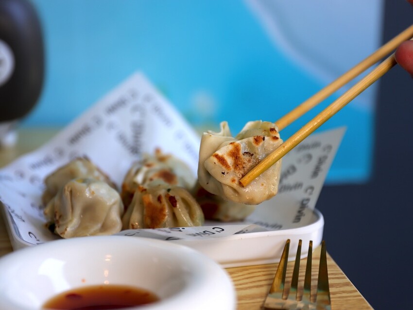 再吃兩口早午餐l台南必吃粉漿蛋餅/餐點多達百種選擇的平價早午餐店/近台南嘉南藥理大學.奇美博物館 - 進食的巨鼠