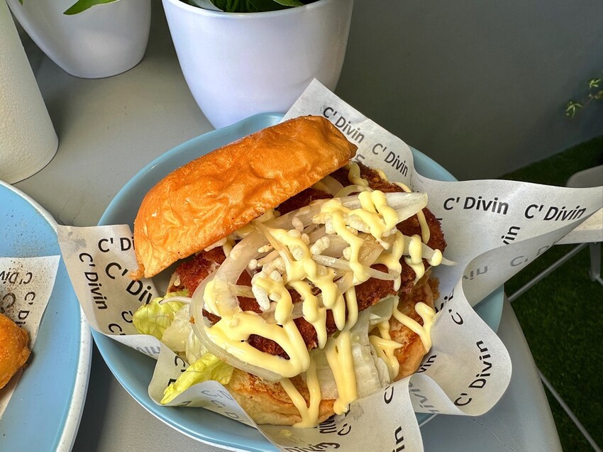 再吃兩口早午餐l台南必吃粉漿蛋餅/餐點多達百種選擇的平價早午餐店/近台南嘉南藥理大學.奇美博物館 - 進食的巨鼠