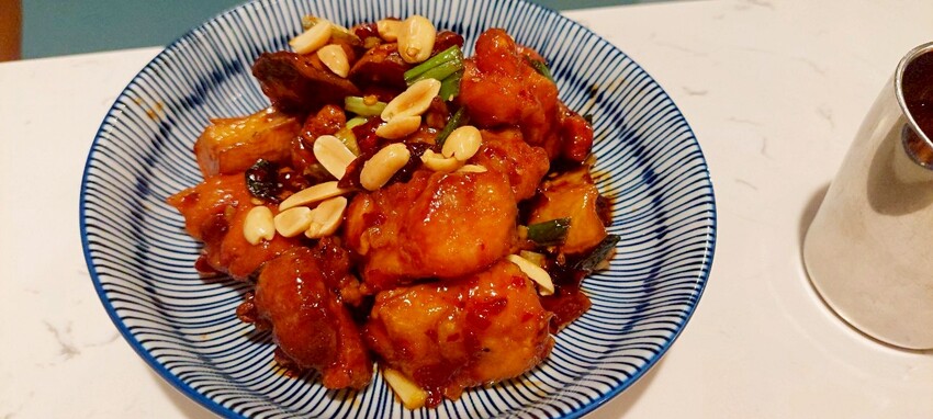 美食|漢來美食新品牌「TO GO溜溜酸菜魚專賣店」高雄夢時代