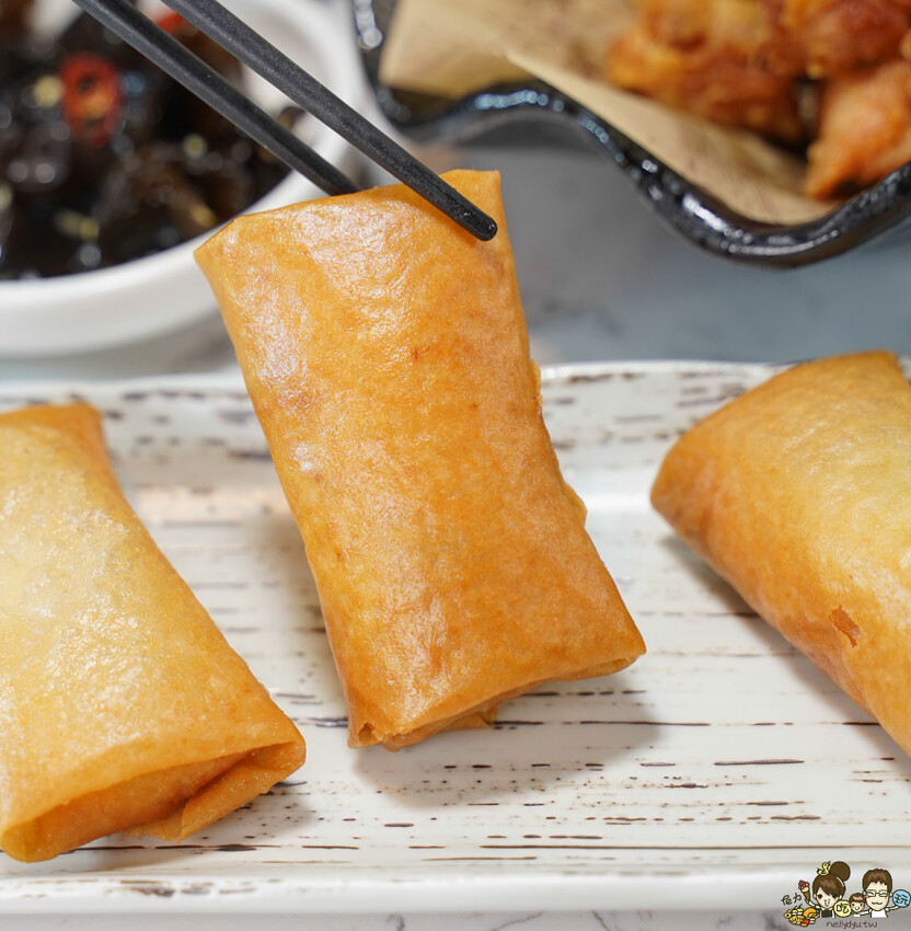 溜溜酸菜魚專賣店 高雄夢時代店，香麻夠味不油膩、家庭聚會最開胃美食 X 三款開胃小菜免費續 - 跟著尼力吃喝玩樂＆親子生活