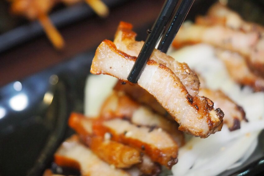 ♥木子串燒♥人氣平價串燒,最便宜一串只要$20好佛心,隨便拿都不心痛,秘製醬汁鹹甜好吃超涮嘴,宜蘭礁溪串燒推