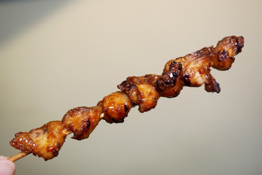 ♥木子串燒♥人氣平價串燒,最便宜一串只要$20好佛心,隨便拿都不心痛,秘製醬汁鹹甜好吃超涮嘴,宜蘭礁溪串燒推