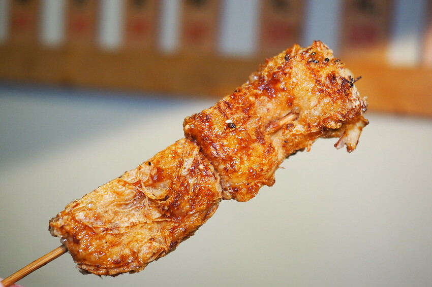 ♥木子串燒♥人氣平價串燒,最便宜一串只要$20好佛心,隨便拿都不心痛,秘製醬汁鹹甜好吃超涮嘴,宜蘭礁溪串燒推