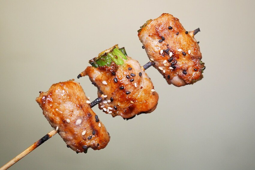 ♥木子串燒♥人氣平價串燒,最便宜一串只要$20好佛心,隨便拿都不心痛,秘製醬汁鹹甜好吃超涮嘴,宜蘭礁溪串燒推