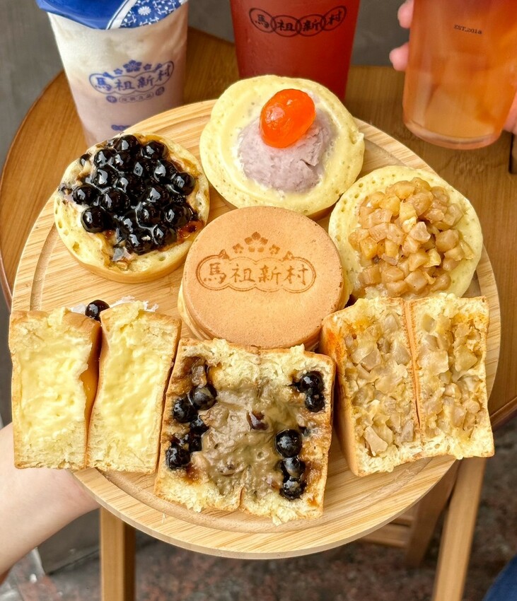 新品報報！下午茶點心好夥伴「馬祖新村中壢SOGO店」推出全新爆餡車輪餅啦！激推「復刻塩味奶油、珍珠奶茶」，還有夏季限定的西瓜芒果系列飲品可以選擇！ - 阿華田的美食日記