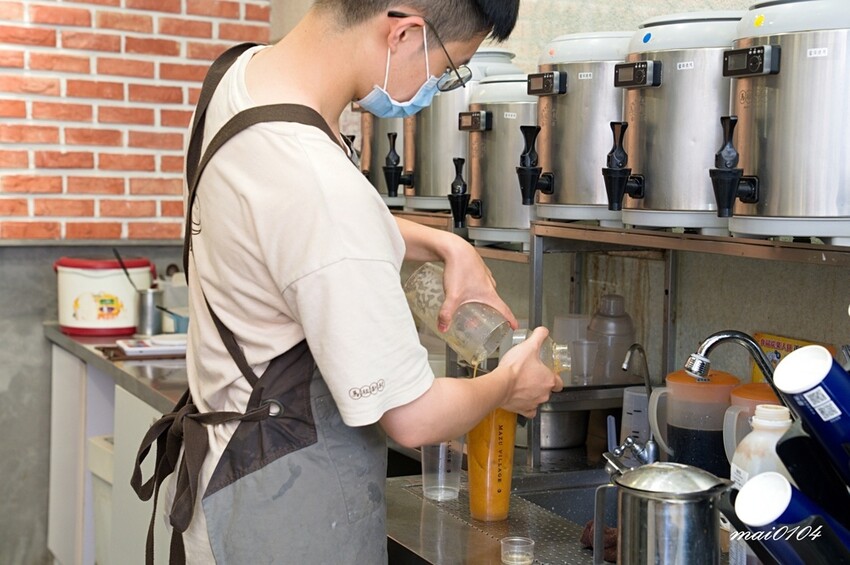 中壢馬祖新村推出超猛的『青花椒菜脯』、『烤玉米』鹹口味車輪餅