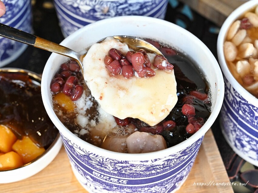 周記豆花甜品專賣｜台中在地20年老店竟然賣起精品！不只豆花好吃，還有夏日限定芒果牛奶冰，料多到爆！