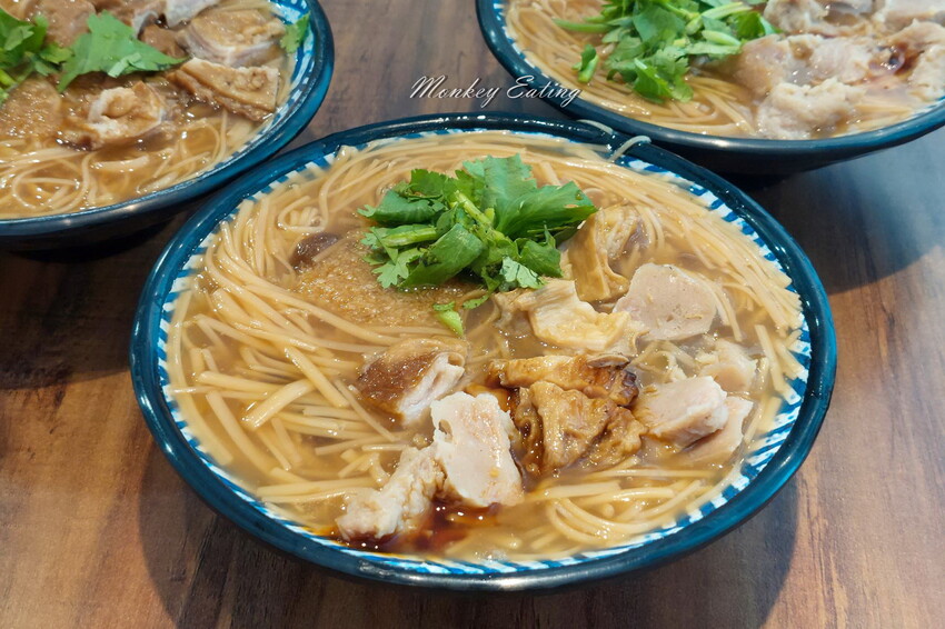 【桃園美食】橙天享吃。大腸麵線、肉圓｜獨家中藥湯頭麵線，蒜香肉圓Q彈好吃。青埔美食推薦 - 貪吃猴的幻想