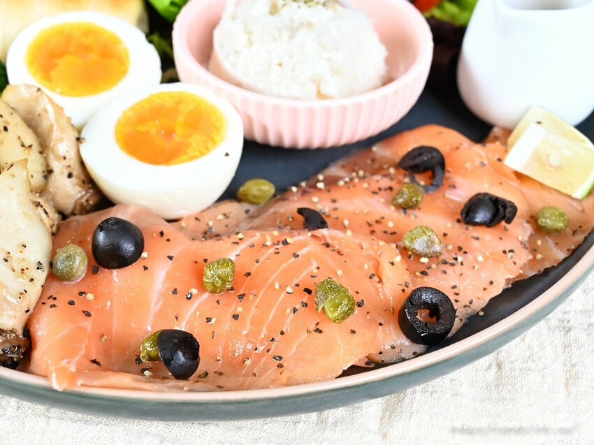 覓徑｜充滿神祕靜謐的人氣早午餐，隱身在巷弄裡，澎派早午餐拼盤，還有美美的軟法三明治～