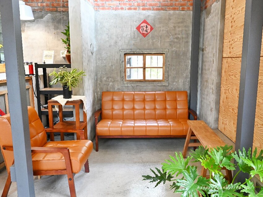 覓徑｜充滿神祕靜謐的人氣早午餐，隱身在巷弄裡，澎派早午餐拼盤，還有美美的軟法三明治～