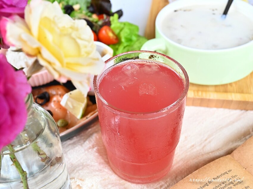 覓徑｜充滿神祕靜謐的人氣早午餐，隱身在巷弄裡，澎派早午餐拼盤，還有美美的軟法三明治～